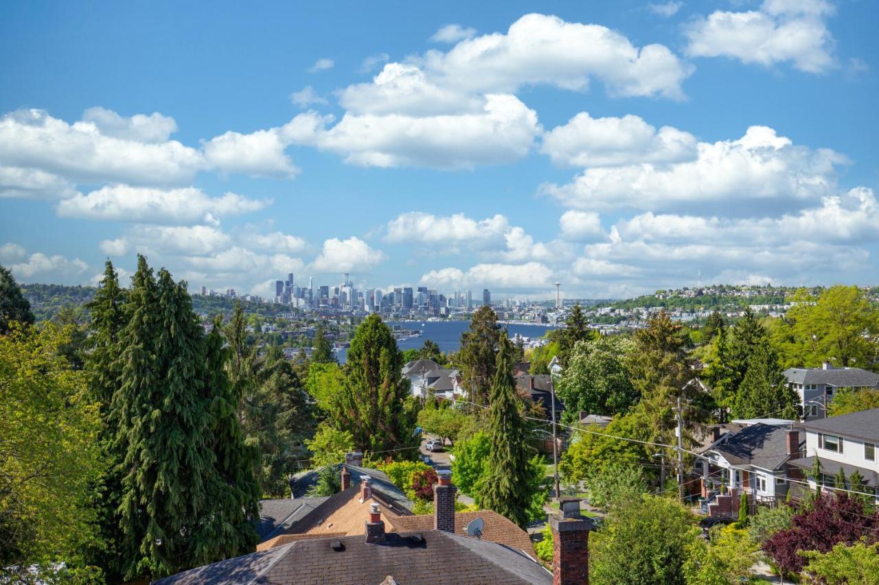 Rooftop Patio With Waterview, Private Garden & Grill 3Br 3Ba- Modern Cityscape シアトル エクステリア 写真
